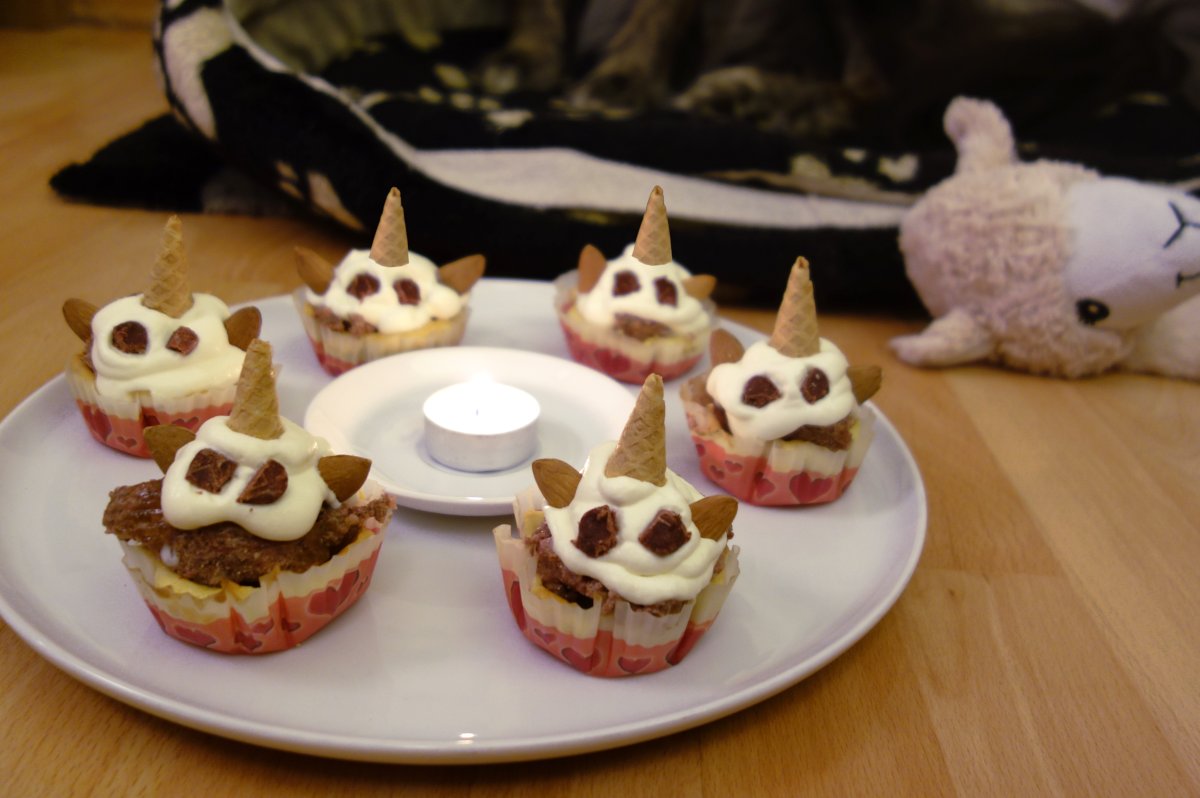 DipthDesign Hundehalsband Shop Hunde-Geburtstagsparty Unicorn Cupcakes